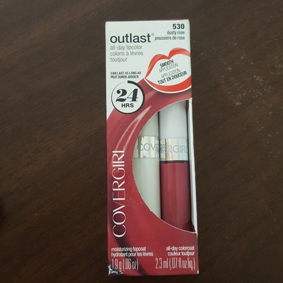 COVERGIRL Other - Covergirl Outlast 530 Dusty Rose